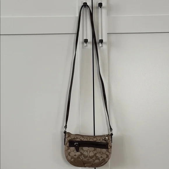 Coach crossbody - Picture 2 of 9